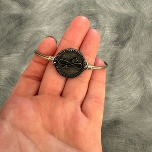 Silver tone enjoy the journey bracelet